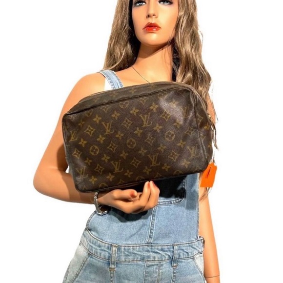 Pre-Loved Louis Vuitton Monogram Trousse Toilette 28 COSMETIC POUCH BAG - Picture 10 of 10